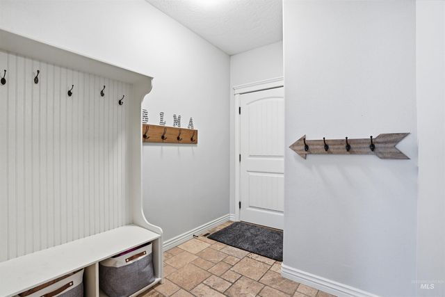 628 Kennedy Dr, Middleton, ID 83644