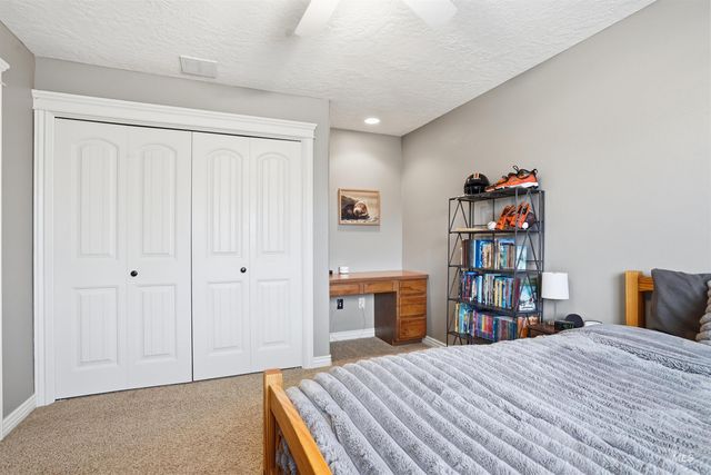 628 Kennedy Dr, Middleton, ID 83644