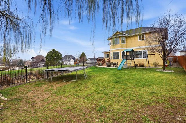 628 Kennedy Dr, Middleton, ID 83644