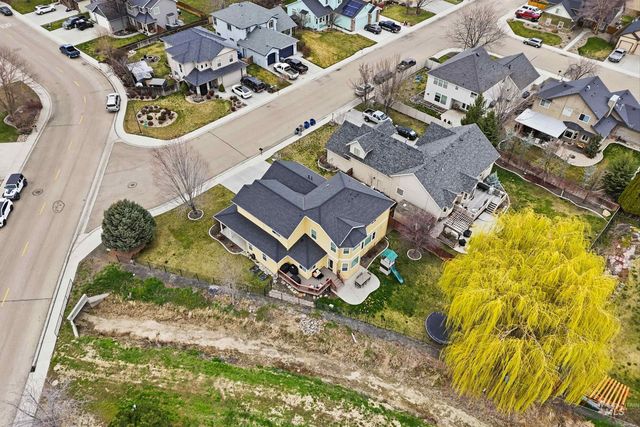 628 Kennedy Dr, Middleton, ID 83644