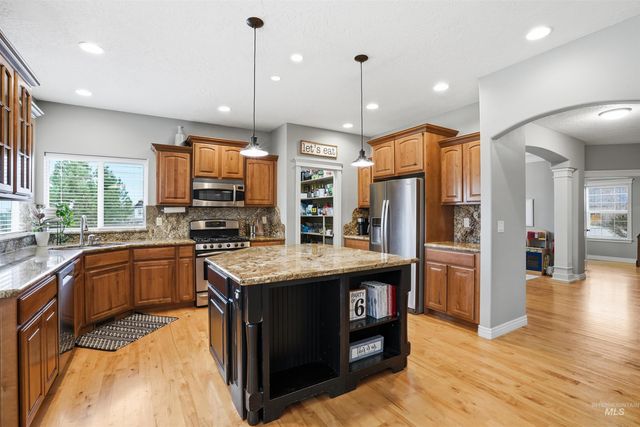 628 Kennedy Dr, Middleton, ID 83644