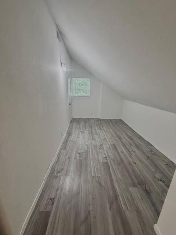 7303 Whispering Creek CIR Unit B, Austin, TX 78736