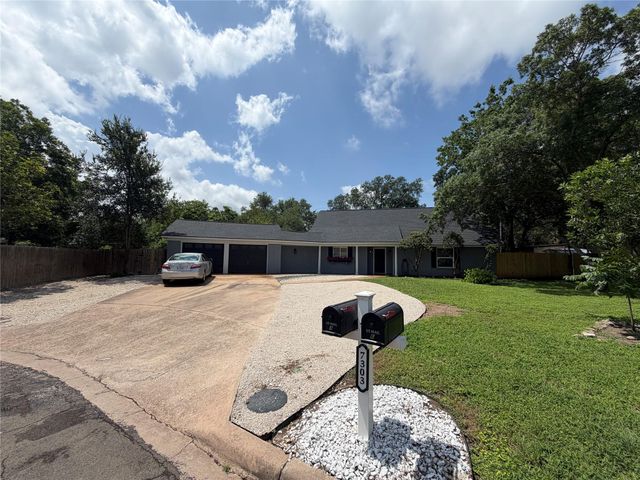 7303 Whispering Creek CIR Unit B, Austin, TX 78736