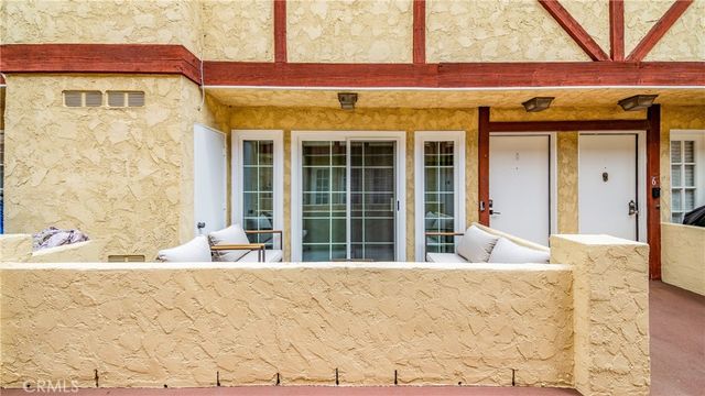 7422 Hazeltine, Van Nuys, CA 91405