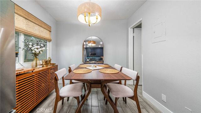 7422 Hazeltine, Van Nuys, CA 91405