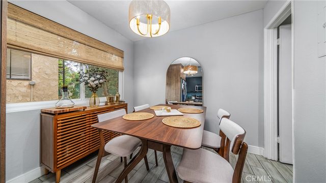 7422 Hazeltine, Van Nuys, CA 91405