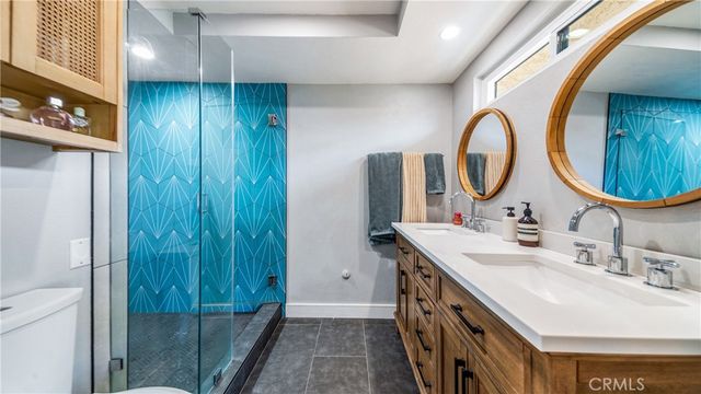 7422 Hazeltine, Van Nuys, CA 91405