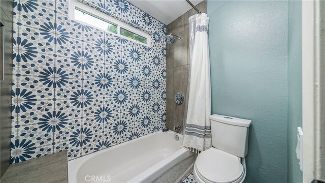 7422 Hazeltine, Van Nuys, CA 91405