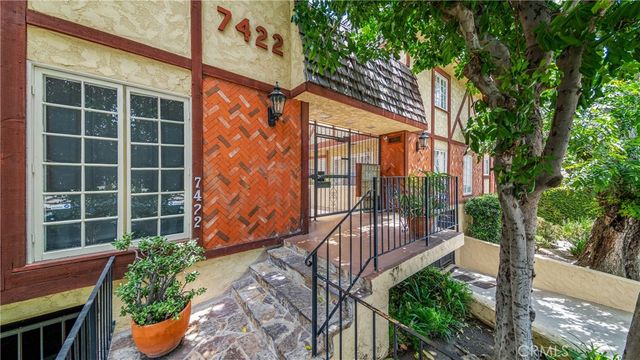 7422 Hazeltine, Van Nuys, CA 91405