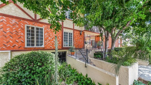 7422 Hazeltine, Van Nuys, CA 91405