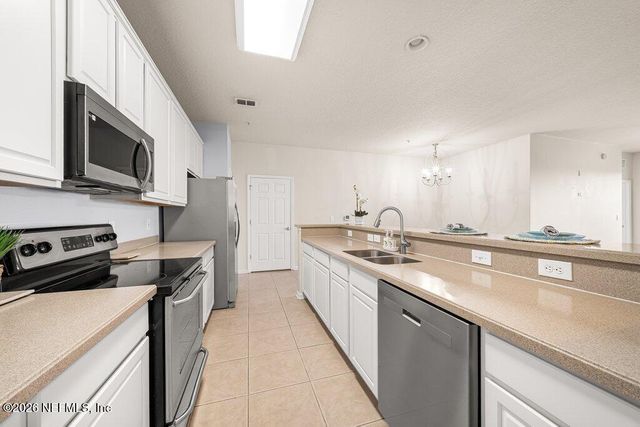 13364 BEACH Boulevard 335, Jacksonville, FL 32224