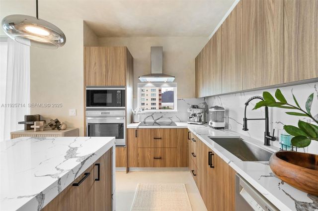 2020 N Bayshore Dr 810, Miami, FL 33137