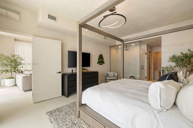 2020 N Bayshore Dr 810, Miami, FL 33137