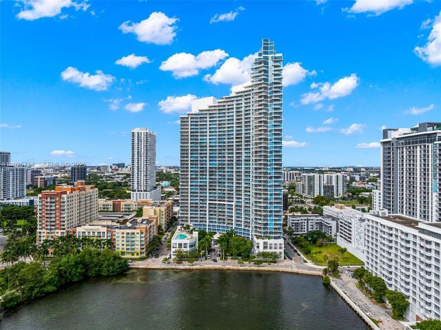 2020 N Bayshore Dr 810, Miami, FL 33137