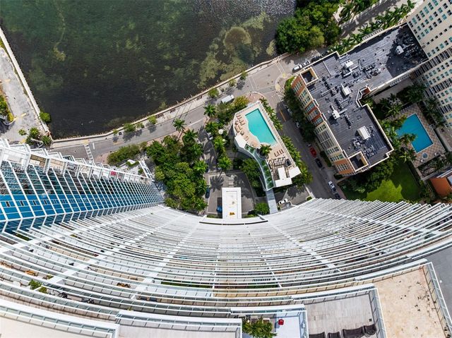 2020 N Bayshore Dr 810, Miami, FL 33137