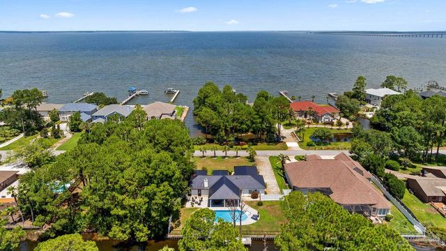 2969 Coral Strip Pkwy, Gulf Breeze, FL 32563