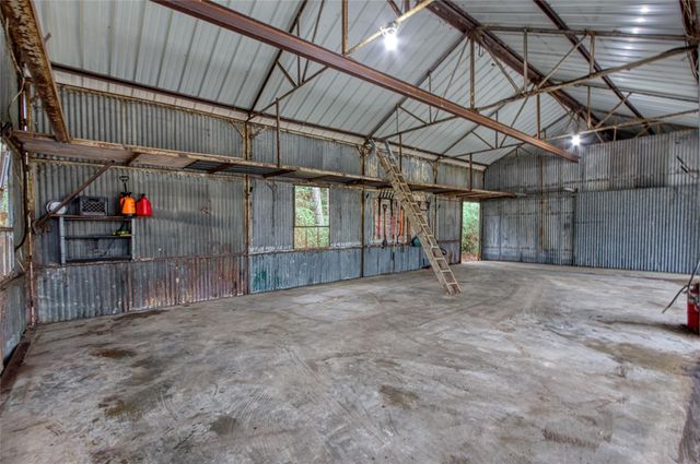 337 County Road 2281, Cleveland, TX 77327