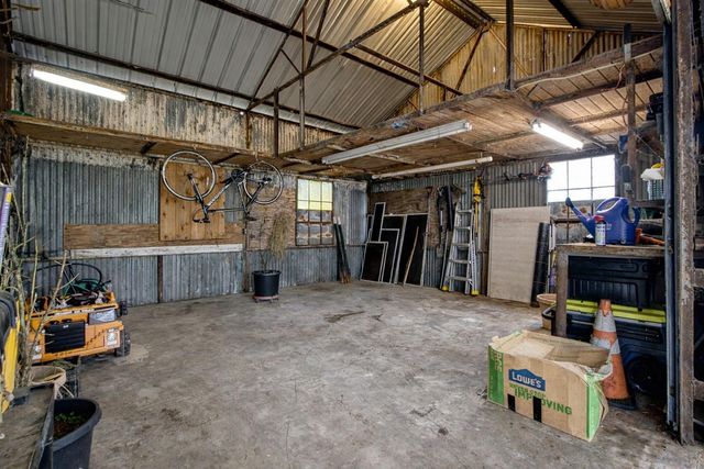 337 County Road 2281, Cleveland, TX 77327