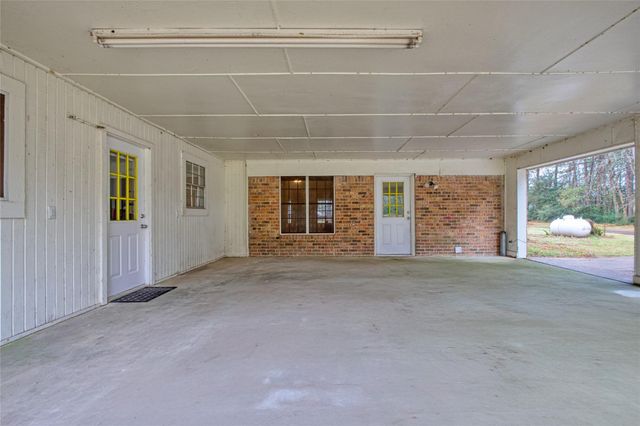 337 County Road 2281, Cleveland, TX 77327