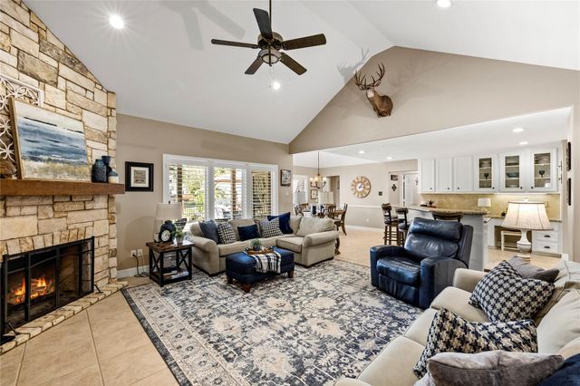 3127 Hemingway Drive, Montgomery, TX 77356