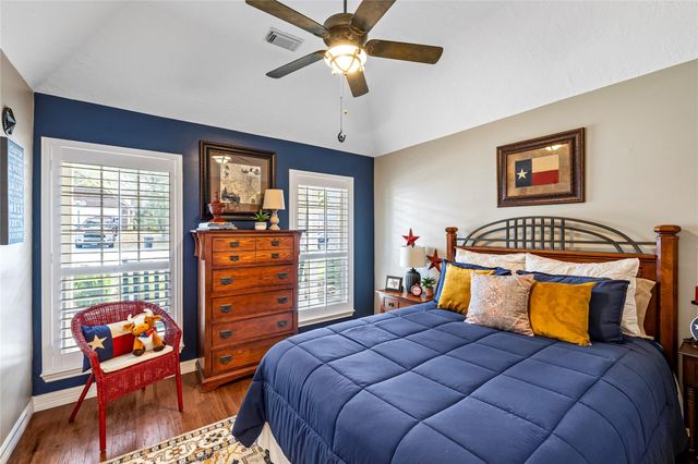 3127 Hemingway Drive, Montgomery, TX 77356