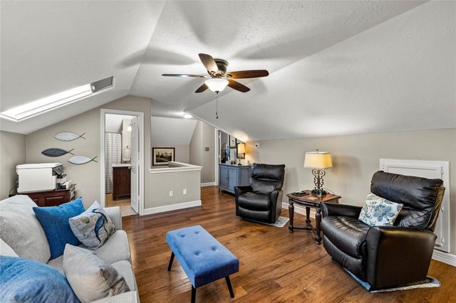 3127 Hemingway Drive, Montgomery, TX 77356