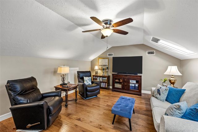 3127 Hemingway Drive, Montgomery, TX 77356