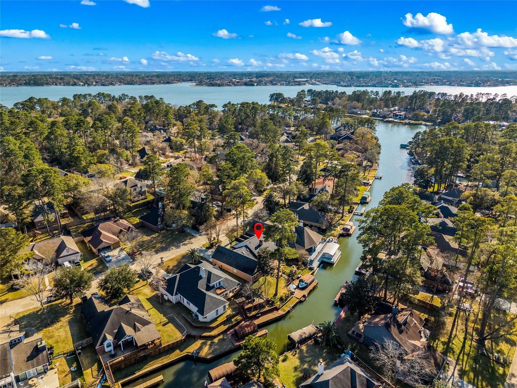 3127 Hemingway Drive, Montgomery, TX 77356