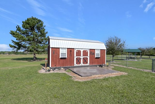 130 Raleigh Circle, Trinity, TX 75862