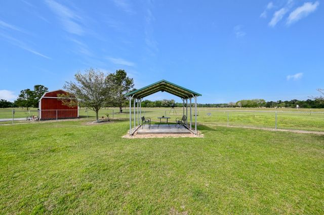 130 Raleigh Circle, Trinity, TX 75862