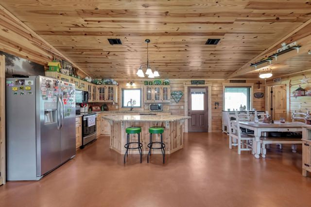 130 Raleigh Circle, Trinity, TX 75862