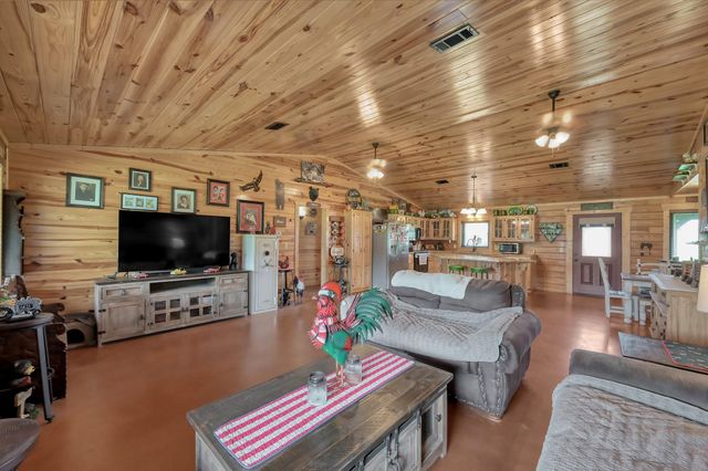 130 Raleigh Circle, Trinity, TX 75862