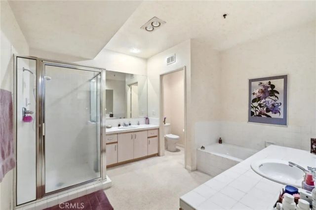 5350 White Oak Avenue 212, Encino, CA 91316