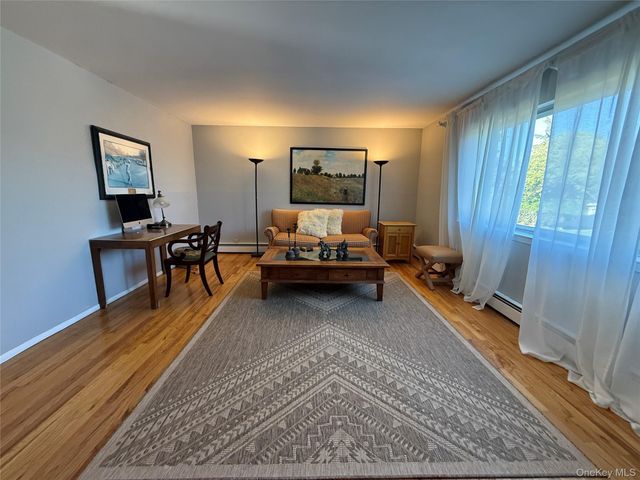 250 Oneck Lane, Westhampton, NY 11978