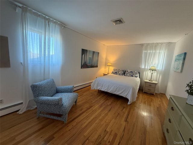 250 Oneck Lane, Westhampton, NY 11978