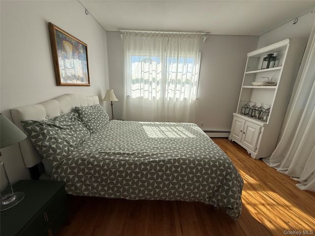 250 Oneck Lane, Westhampton, NY 11978