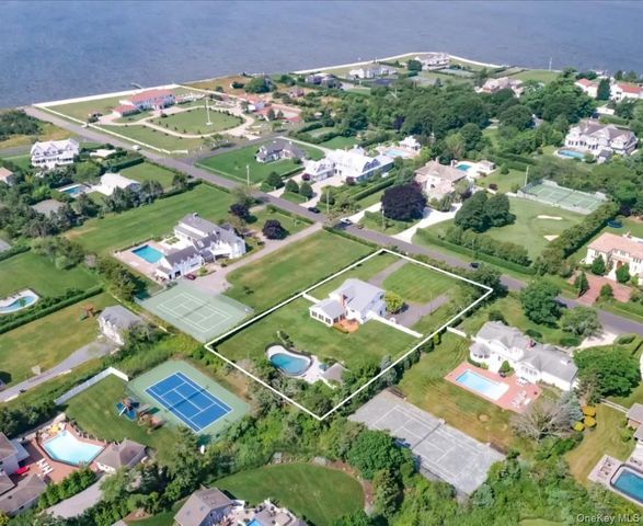 250 Oneck Lane, Westhampton, NY 11978