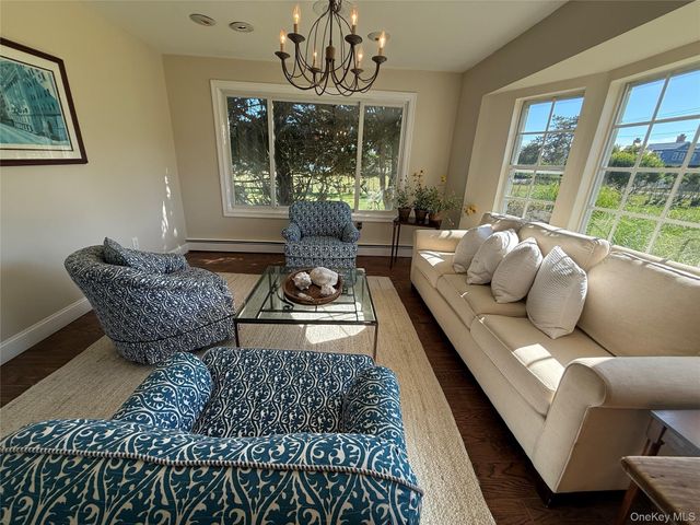 250 Oneck Lane, Westhampton, NY 11978
