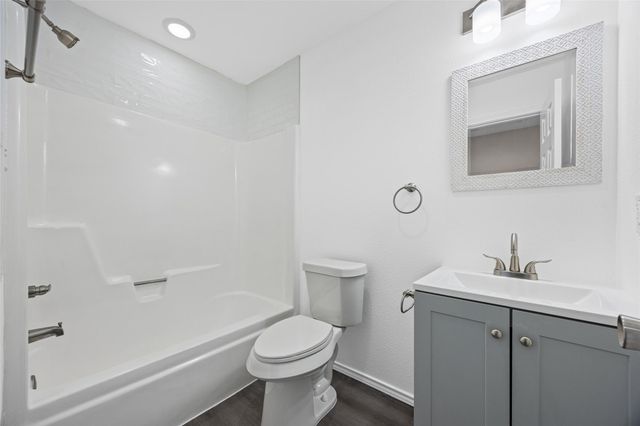 2615 Ektom DR C, Austin, TX 78745