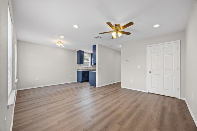 2615 Ektom DR C, Austin, TX 78745