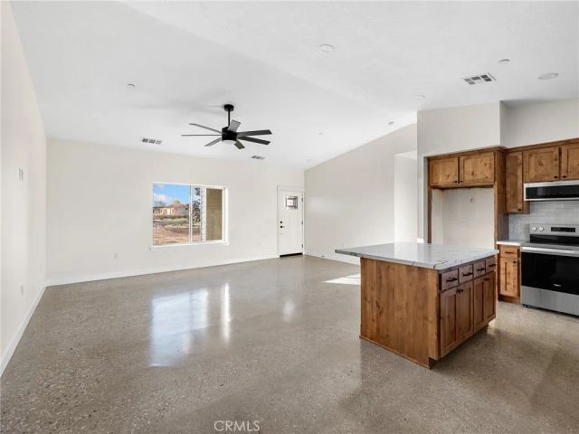 16173 Pela Road, Apple Valley, CA 92307