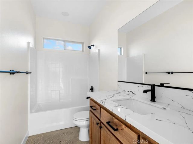 16173 Pela Road, Apple Valley, CA 92307