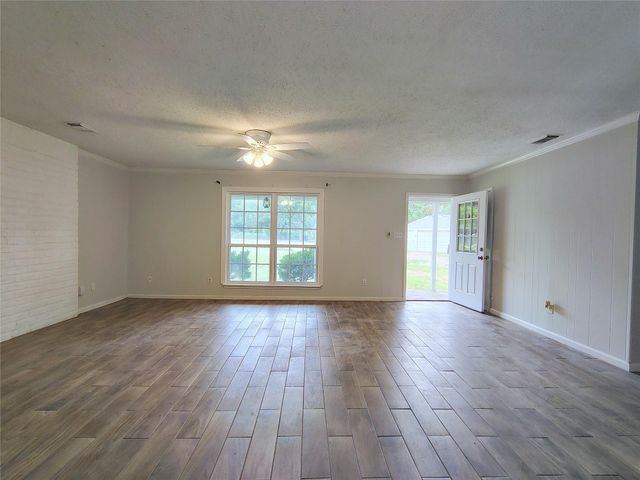 25934 Pine Oak Drive, Hockley, TX 77447