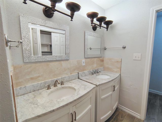 25934 Pine Oak Drive, Hockley, TX 77447