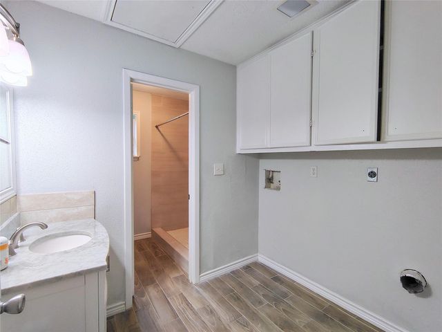 25934 Pine Oak Drive, Hockley, TX 77447