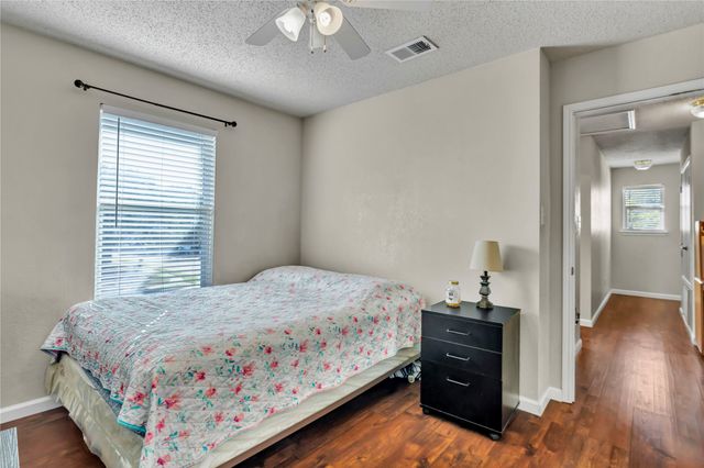 4007 Willow Leaf Court, Dallas, TX 75212