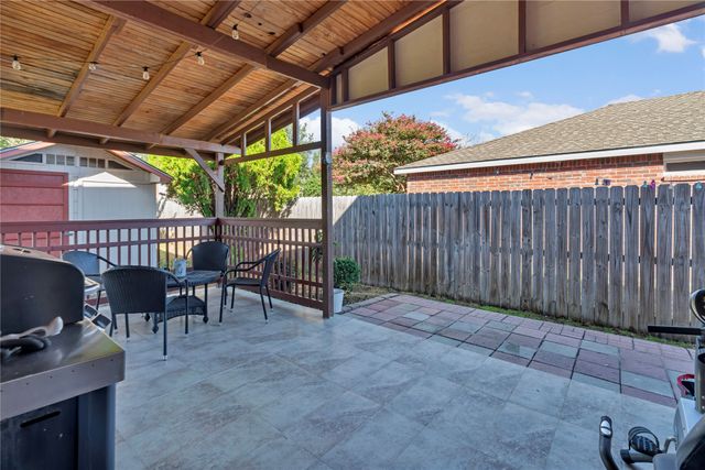 4007 Willow Leaf Court, Dallas, TX 75212