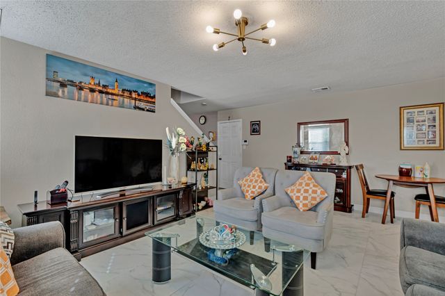 4007 Willow Leaf Court, Dallas, TX 75212