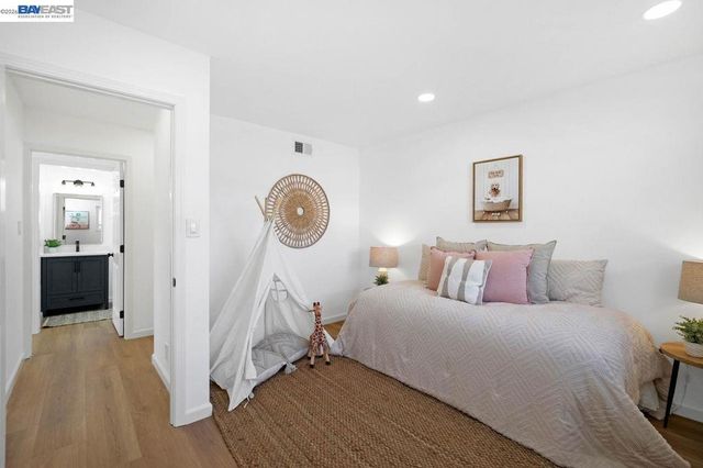 2038 Hartnell St, Union City, CA 94587