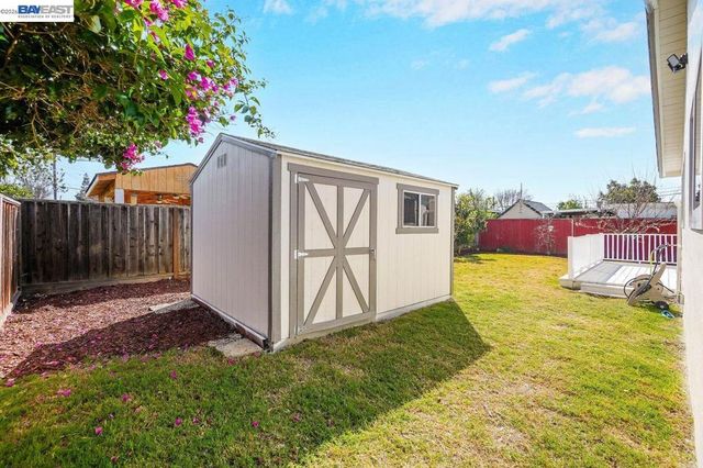 2038 Hartnell St, Union City, CA 94587